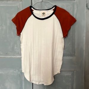 Free People Women’s T-Shirt in Size Small in colour White/ burnt orange